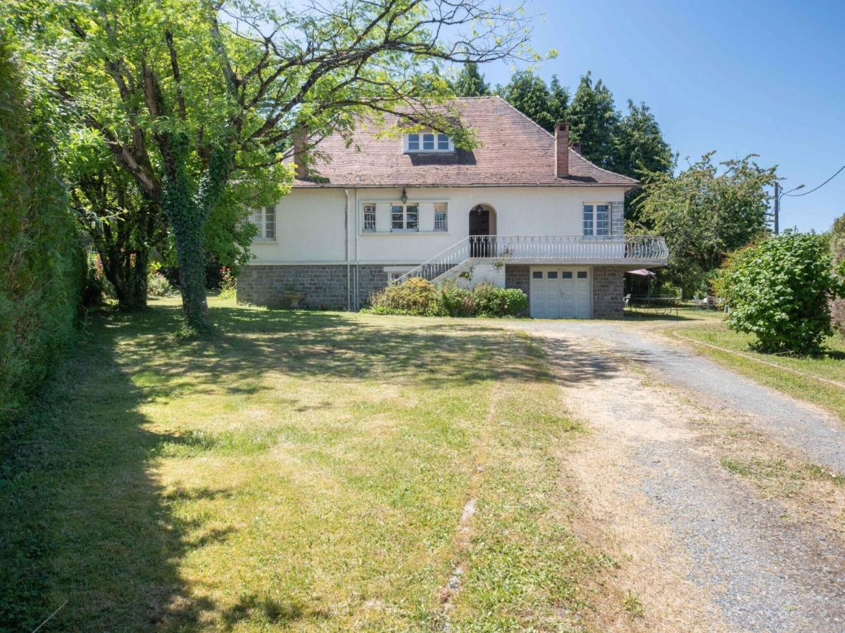 Quaint Holiday Home In Payzac With Garden 外观 照片